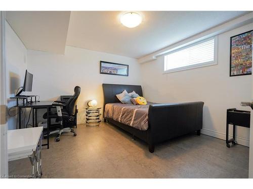 17 Ritchie Drive, Grand Valley, ON - Indoor Photo Showing Bedroom