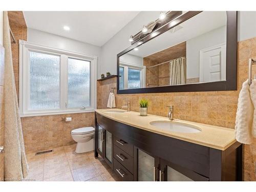 3673 Ketchum Court, Mississauga, ON - Indoor Photo Showing Bathroom