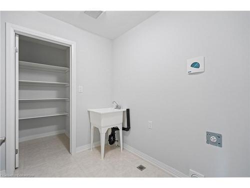 45 Saffron Way, Fonthill, ON - Indoor Photo Showing Other Room