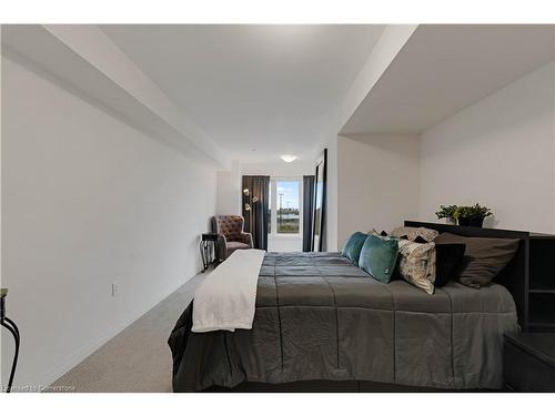 10-2255 Mcnab Lane, Mississauga, ON - Indoor Photo Showing Bedroom