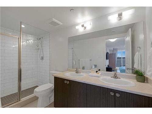 10-2255 Mcnab Lane, Mississauga, ON - Indoor Photo Showing Bathroom