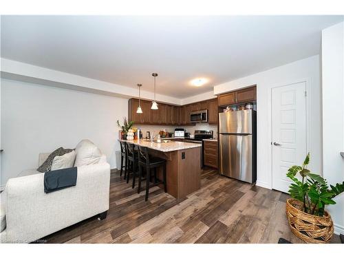 540 Bellflower Court, Milton, ON - Indoor Photo Showing Kitchen With Stainless Steel Kitchen