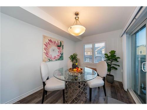 540 Bellflower Court, Milton, ON - Indoor Photo Showing Dining Room