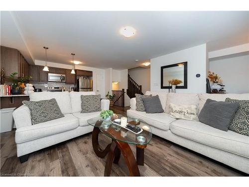 540 Bellflower Court, Milton, ON - Indoor Photo Showing Living Room