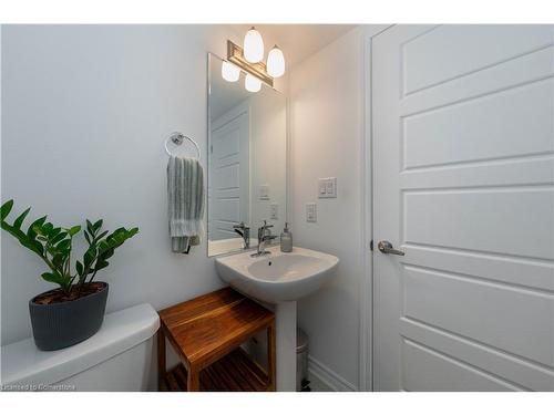 540 Bellflower Court, Milton, ON - Indoor Photo Showing Bathroom