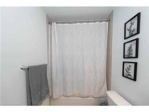 540 Bellflower Court, Milton, ON - Indoor Photo Showing Bathroom