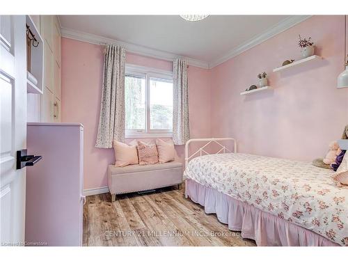 409 Scarsdale Crescent, Oakville, ON - Indoor Photo Showing Bedroom