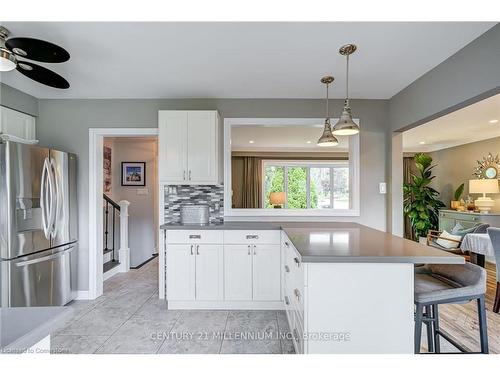 409 Scarsdale Crescent, Oakville, ON - Indoor Photo Showing Kitchen