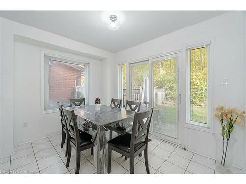 5528 Woodchase Crescent, Mississauga, ON - Indoor Photo Showing Dining Room