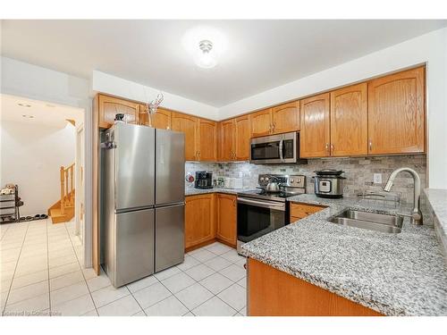 5528 Woodchase Crescent, Mississauga, ON - Indoor Photo Showing Kitchen With Stainless Steel Kitchen With Double Sink