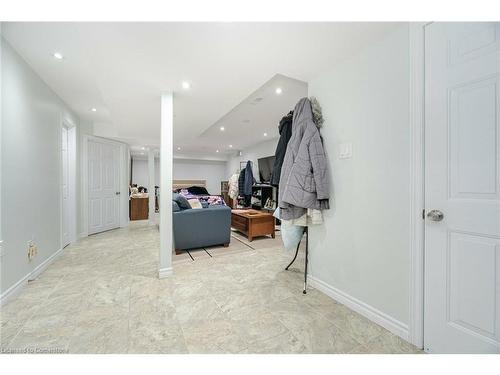 5528 Woodchase Crescent, Mississauga, ON - Indoor Photo Showing Other Room