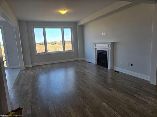 901 Knights Lane, Woodstock, ON - Indoor Photo Showing Living Room With Fireplace