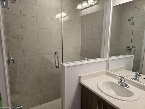 901 Knights Lane, Woodstock, ON - Indoor Photo Showing Bathroom