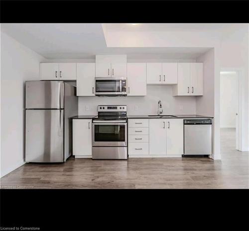 301-175 Commonwealth Street, Kitchener, ON - Indoor Photo Showing Kitchen With Stainless Steel Kitchen