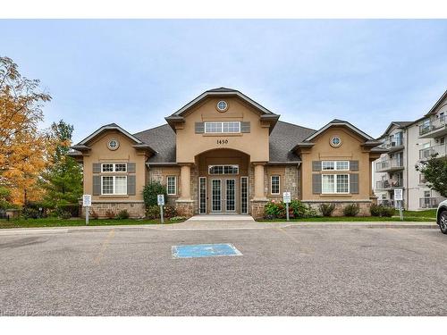 103-1460 Bishops Gate, Oakville, ON - Outdoor With Facade