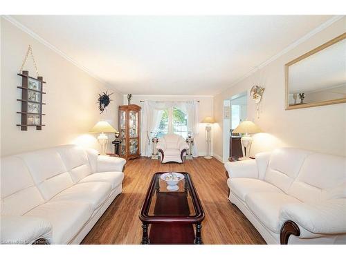 1230 Fleet Street, Mississauga, ON - Indoor Photo Showing Living Room