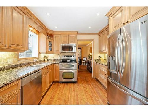 1230 Fleet Street, Mississauga, ON - Indoor Photo Showing Kitchen