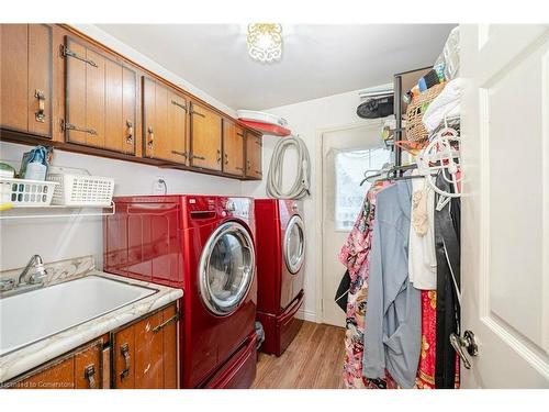 1230 Fleet Street, Mississauga, ON - Indoor Photo Showing Laundry Room