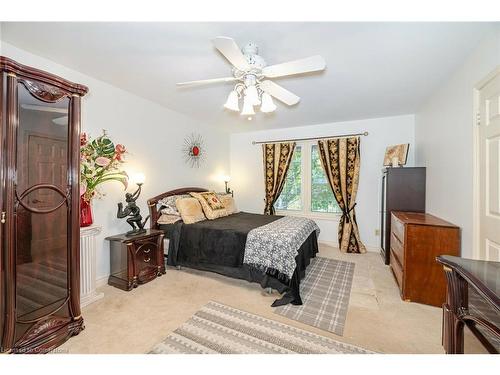 1230 Fleet Street, Mississauga, ON - Indoor Photo Showing Bedroom