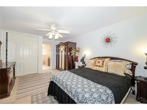 1230 Fleet Street, Mississauga, ON - Indoor Photo Showing Bedroom