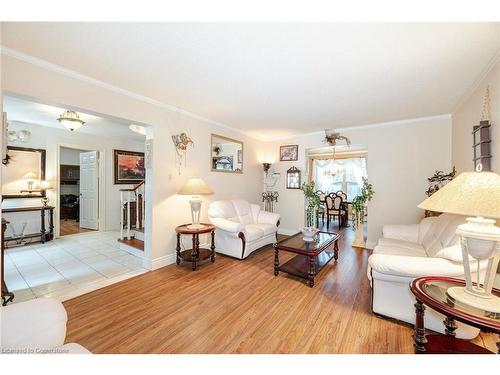 1230 Fleet Street, Mississauga, ON - Indoor Photo Showing Living Room