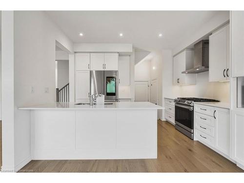 116 Shepherd Drive, Barrie, ON - Indoor Photo Showing Kitchen With Double Sink With Upgraded Kitchen