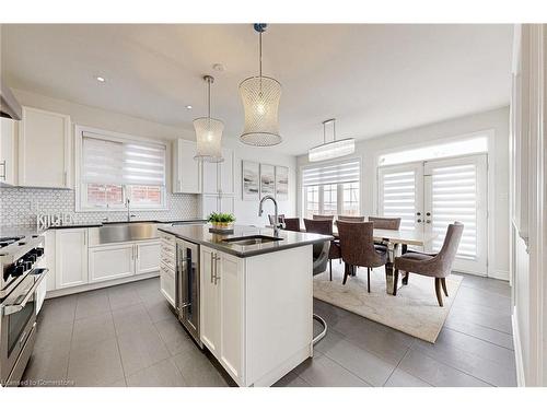 4 Brigham Avenue, Binbrook, ON - Indoor Photo Showing Kitchen With Upgraded Kitchen