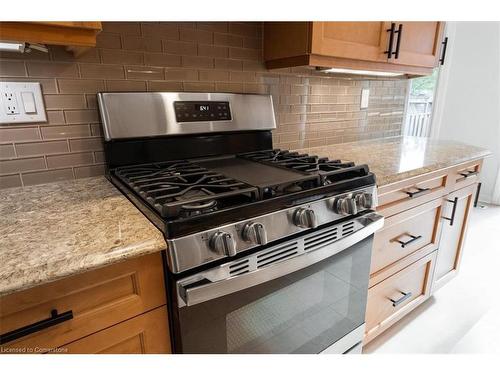 5160 Silvercreek Drive, Burlington, ON - Indoor Photo Showing Kitchen