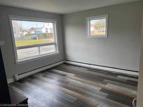 180 Pine Street S, Thorold, ON - Indoor Photo Showing Other Room