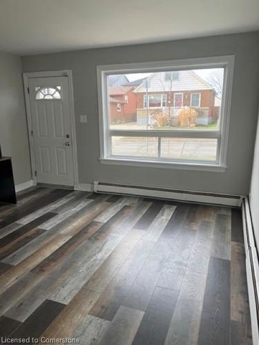 180 Pine Street S, Thorold, ON - Indoor Photo Showing Other Room