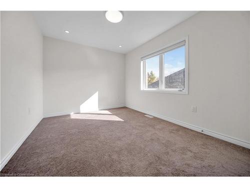 58 Stother Crescent, Bracebridge, ON - Indoor Photo Showing Other Room