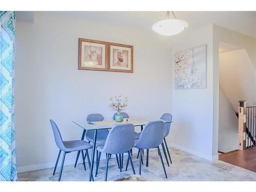 37-750 Lawrence Street, Cambridge, ON - Indoor Photo Showing Dining Room