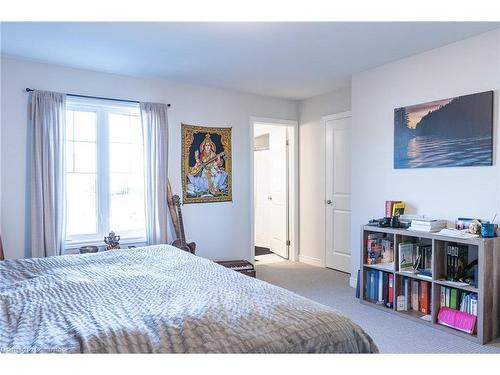 204 Sunflower Place, Welland, ON - Indoor Photo Showing Bedroom