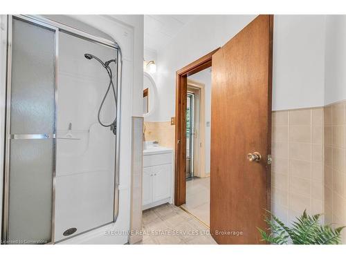 1045 St. Johns Road E, Simcoe, ON - Indoor Photo Showing Bathroom