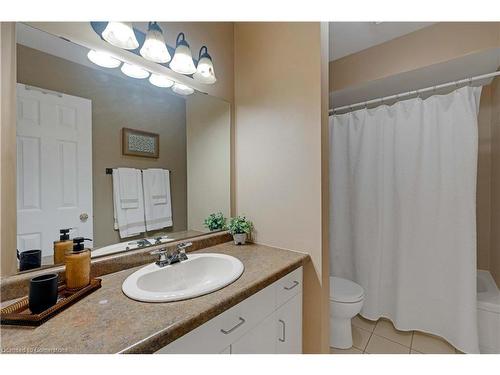 128 Edgewater Drive, Stoney Creek, ON - Indoor Photo Showing Bathroom