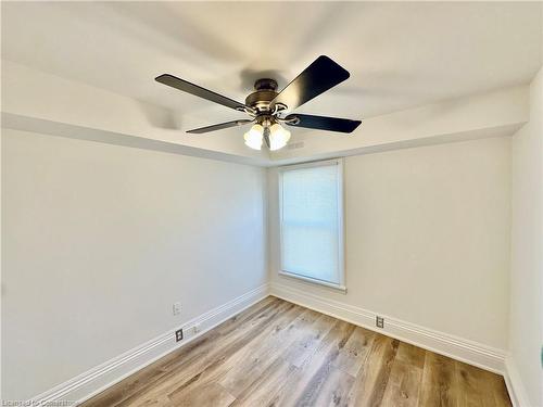 Upper-212 Homewood Avenue, Hamilton, ON - Indoor Photo Showing Other Room