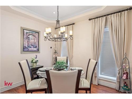 691 Robert Ferrie Drive, Kitchener, ON - Indoor Photo Showing Dining Room