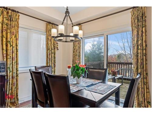 691 Robert Ferrie Drive, Kitchener, ON - Indoor Photo Showing Dining Room