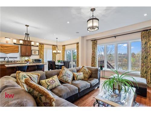 691 Robert Ferrie Drive, Kitchener, ON - Indoor Photo Showing Living Room