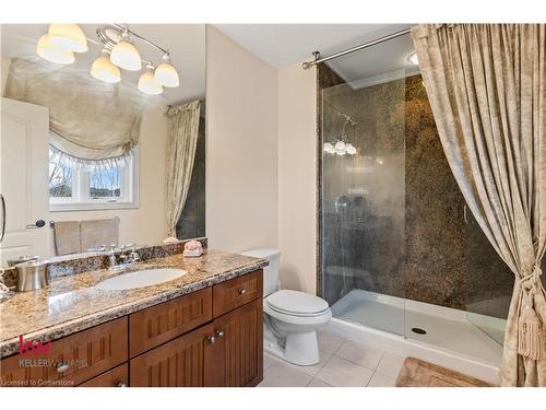 691 Robert Ferrie Drive, Kitchener, ON - Indoor Photo Showing Bathroom