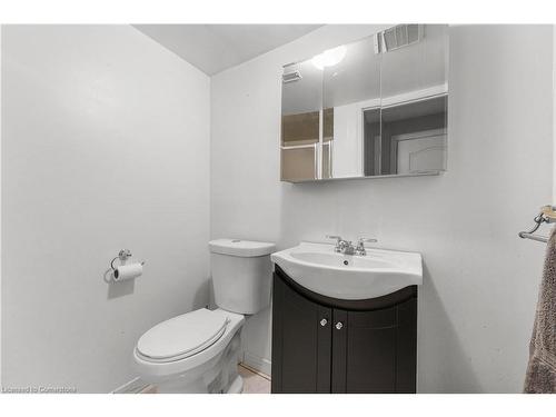 127-1050 Shawnmarr Road, Mississauga, ON - Indoor Photo Showing Bathroom