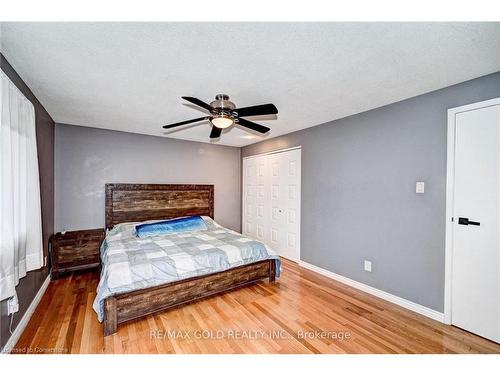 288 Salisbury Avenue, Cambridge, ON - Indoor Photo Showing Bedroom