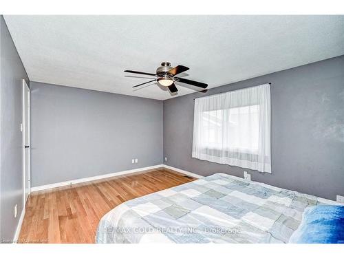 288 Salisbury Avenue, Cambridge, ON - Indoor Photo Showing Bedroom