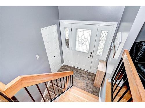 288 Salisbury Avenue, Cambridge, ON - Indoor Photo Showing Living Room