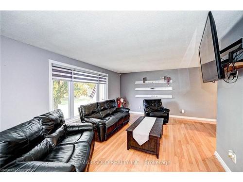 288 Salisbury Avenue, Cambridge, ON - Indoor Photo Showing Dining Room