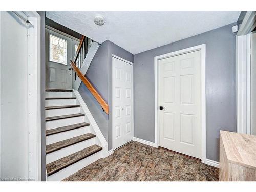 288 Salisbury Avenue, Cambridge, ON - Indoor Photo Showing Bedroom