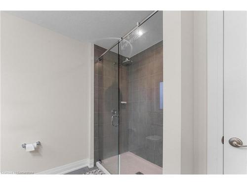 214 Sedgewood Street, Kitchener, ON - Indoor Photo Showing Bathroom