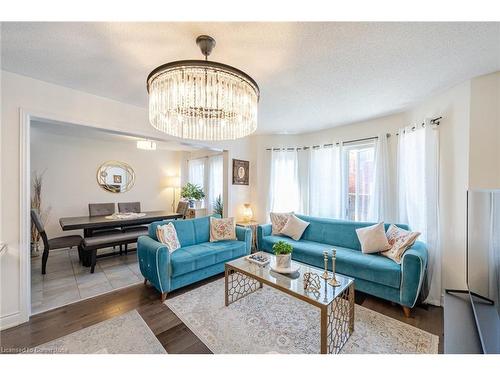 314 Duncan Lane, Milton, ON - Indoor Photo Showing Living Room