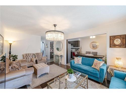 314 Duncan Lane, Milton, ON - Indoor Photo Showing Living Room