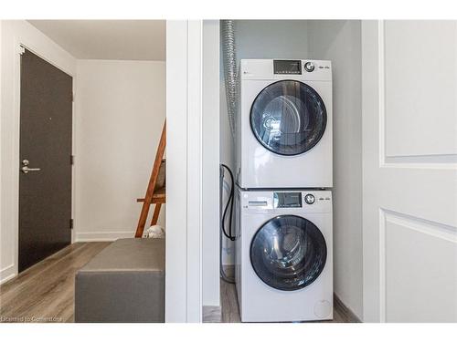 1307-2007 James Street, Burlington, ON - Indoor Photo Showing Laundry Room